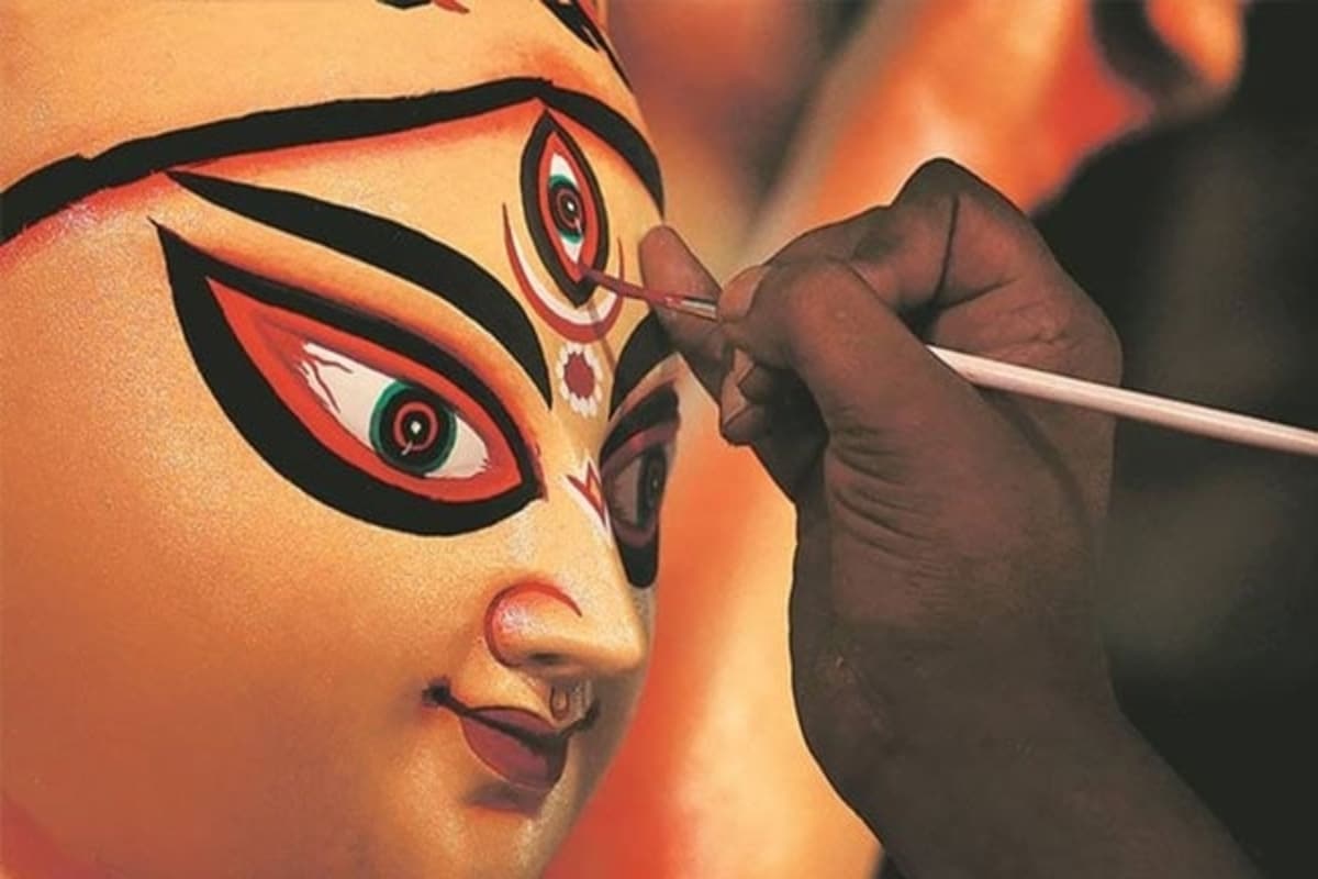 আগামীকাল সনাতন ধর্মাবলম্বীদের প্রধান ধর্মীয় উৎসব শারদীয় দুর্গোৎসবের পুণ্যলগ্ন শুভ মহালয়া