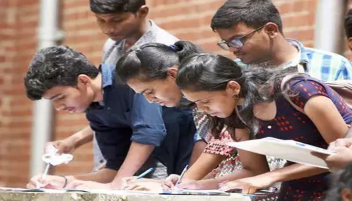 উচ্চ মাধ্যমিকে ফরম পূরণের সময় বাড়ল