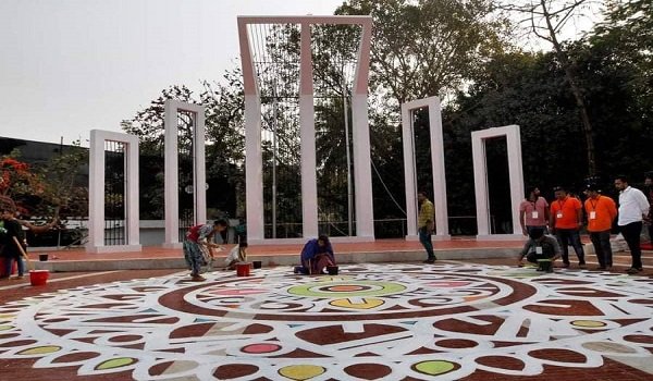একুশ বরণে কেন্দ্রীয় শহীদ মিনারের প্রস্তুতি শেষ হয়েছে