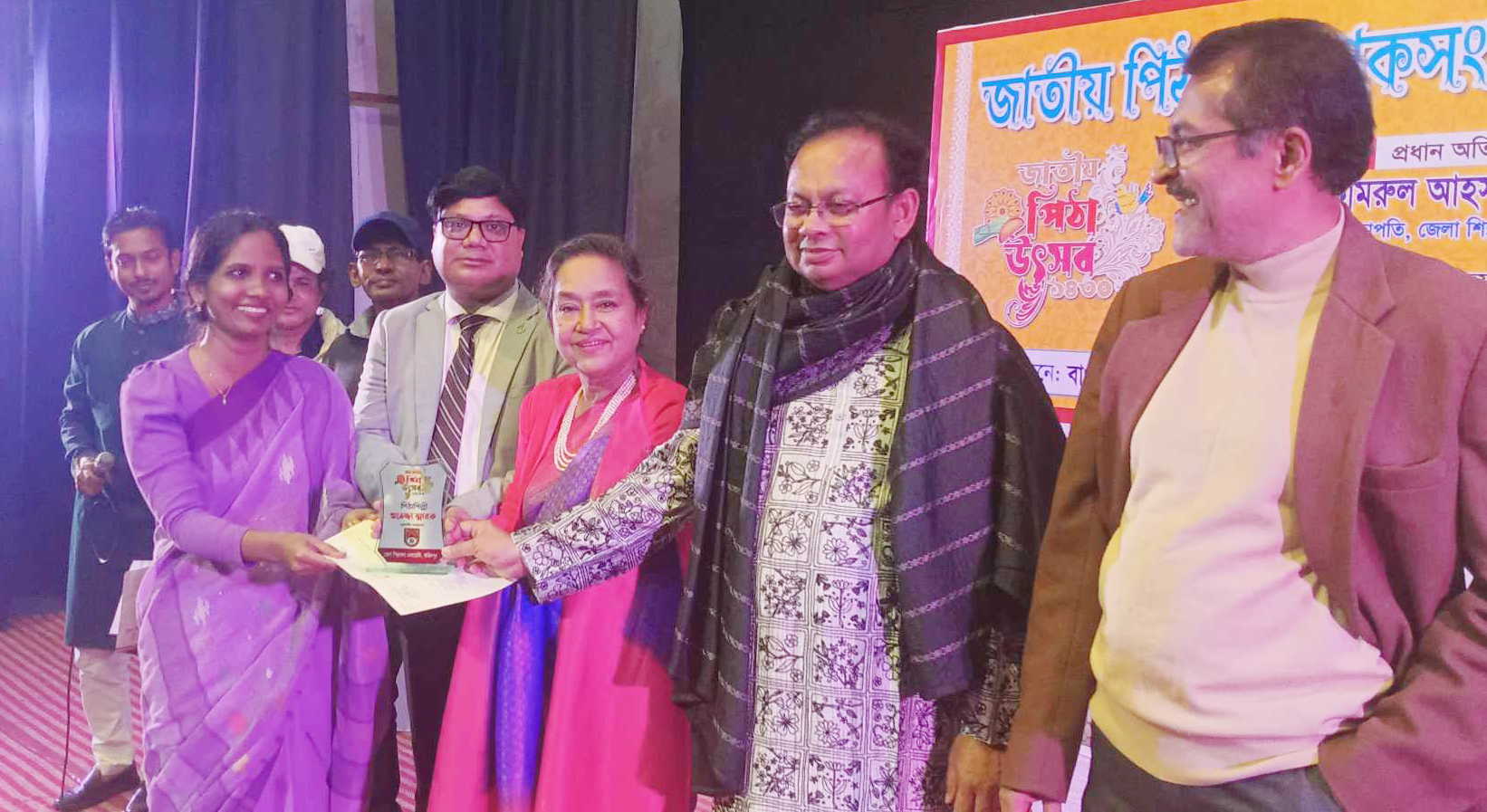 ফরিদপুরে তিন দিনব্যাপী জাতীয় পিঠা উৎসব সমাপ্ত
