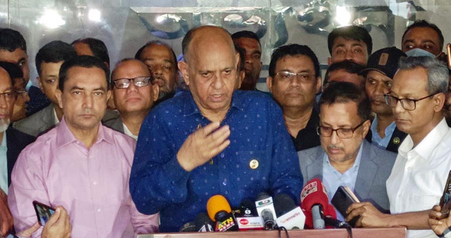 বেইলি রোডের বহুতল ভবনে ভয়াবহ অগ্নিকাণ্ডের ঘটনায় এখন পর্যন্ত ৪৬ জনের মৃত্যু, আহত কেউই শঙ্কামুক্ত না