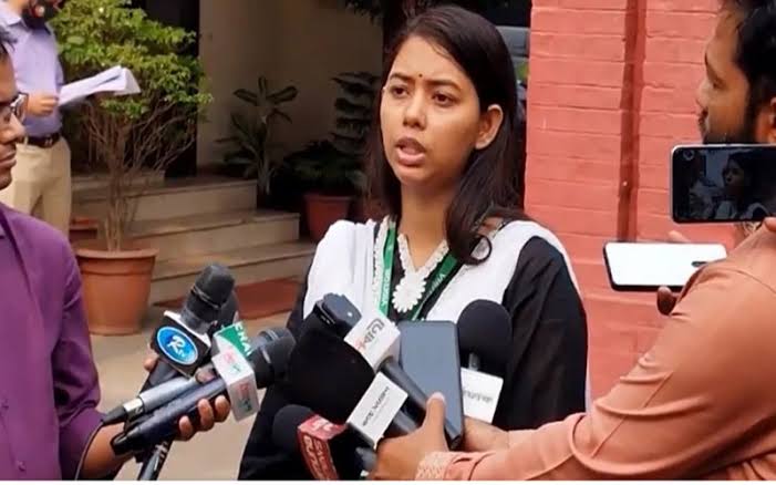 যৌন নিপীড়ন ও বুলিংয়ের শিকার জবির মীমের রাষ্ট্রপতির কাছে অভিযোগ