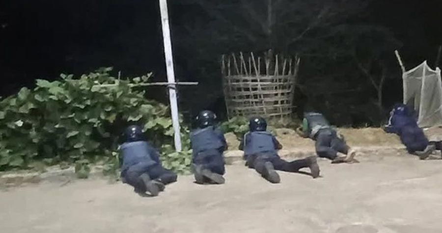 বান্দরবানে পুলিশ ও বিজিবির সঙ্গে  সশস্ত্র গোষ্ঠী কুকি-চিন ন্যাশনাল ফ্রন্টের ব্যাপক গোলাগুলি চলছে