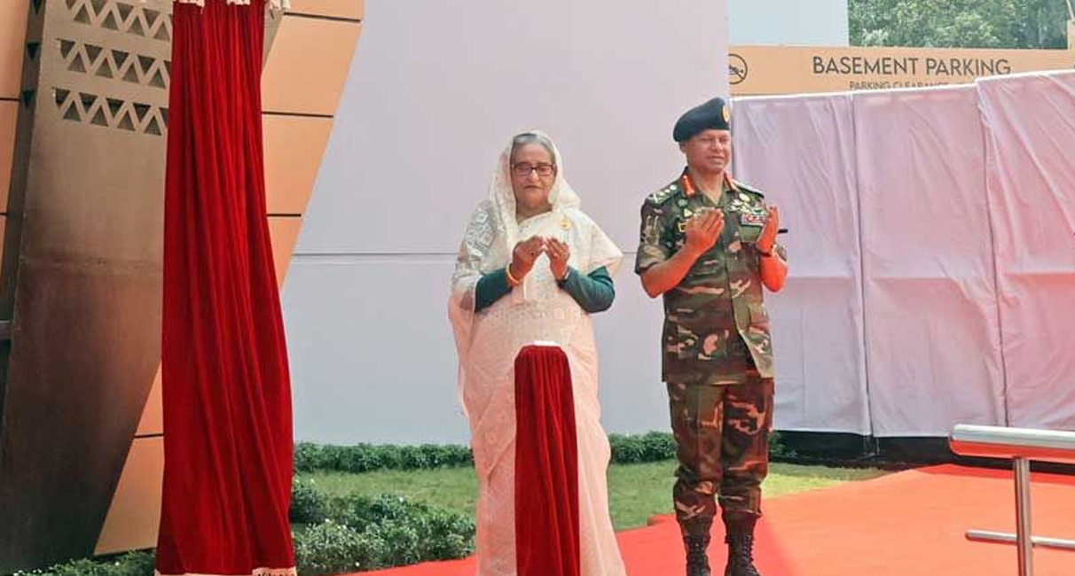 সশস্ত্র বাহিনীকেও গড়ে তোলা হচ্ছে আধুনিক, দক্ষ ও সময়োপযোগী বাহিনী হিসেবে