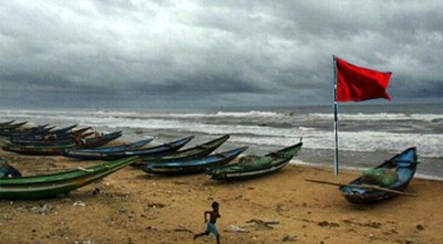 সমুদ্রবন্দরে ৩ নম্বর সংকেত, ১০ অঞ্চলে ঝড়-বৃষ্টি