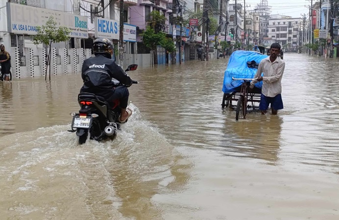 সিলেটে বন্যা পরিস্থিতির অবনতি, পানিবন্দি ৭ লাখ মানুষ