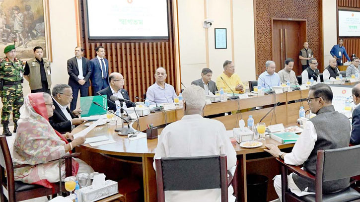 বন্যার শঙ্কায় আগাম প্রস্তুতির নির্দেশ প্রধানমন্ত্রীর