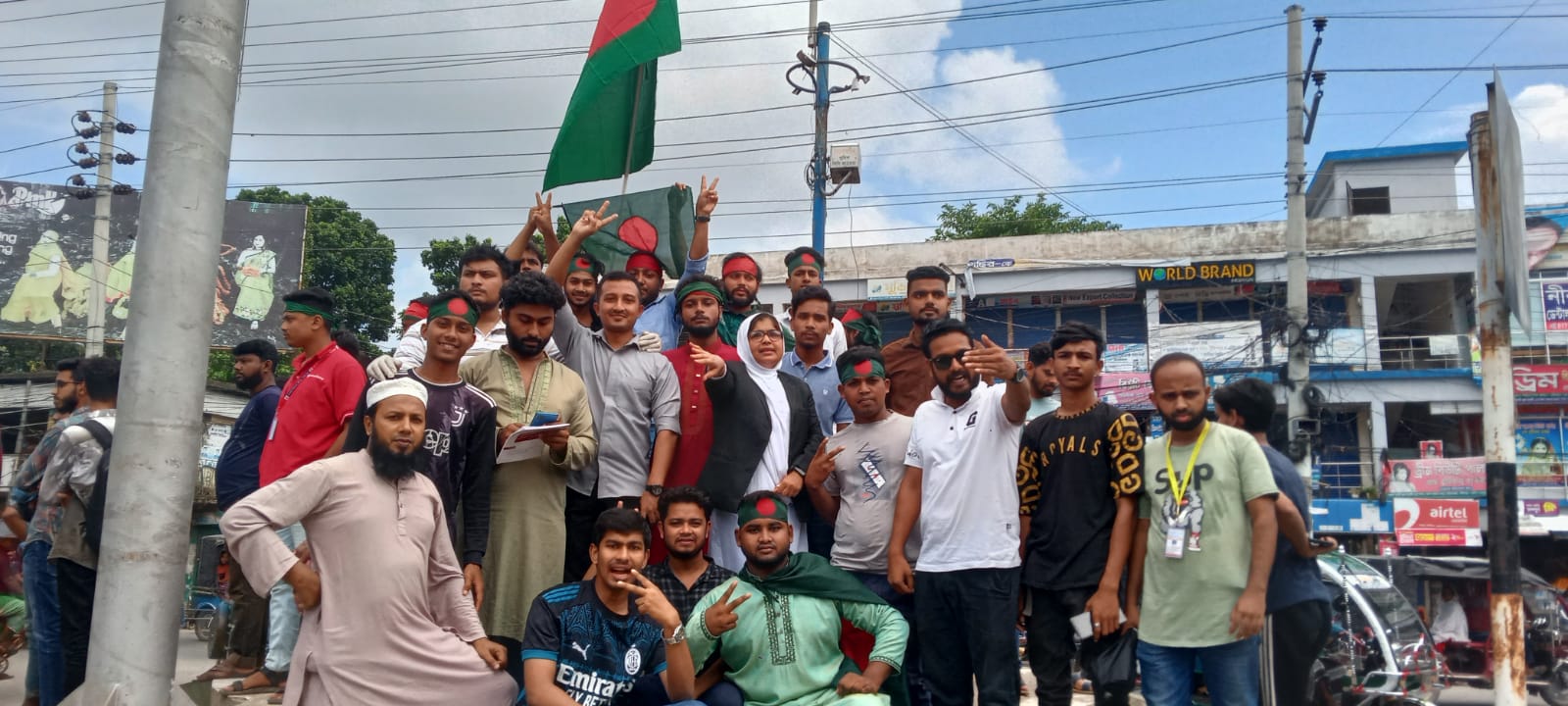 ফরিদপুরে বৈষম্য বিরোধী ছাত্র আন্দোলনের উদ্যোগে আনন্দ শোভাযাত্রা, শপথ বাক্য পাঠ