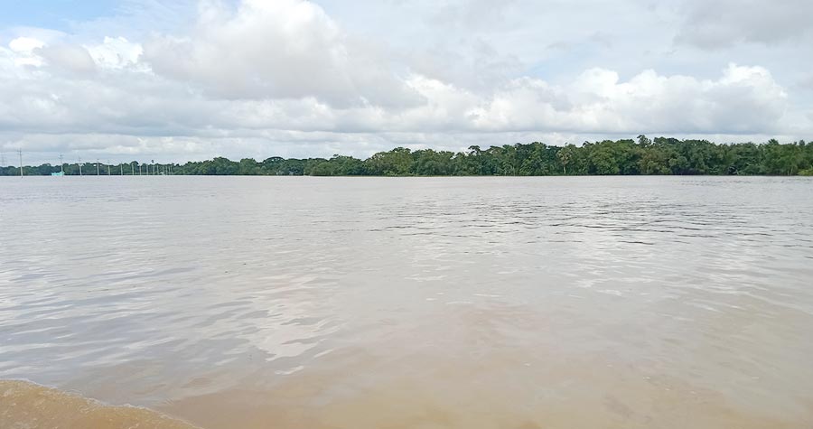 অবশেষে বিপৎসীমার নিচ দিয়ে প্রবাহিত হওয়া শুরু হয়েছে কুমিল্লার গোমতী নদীর পানি
