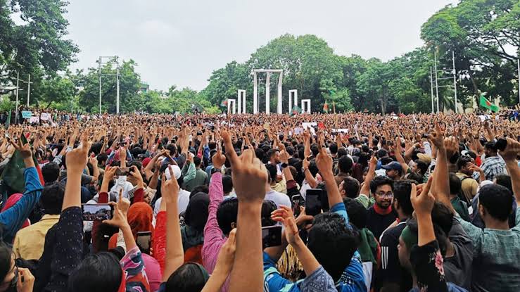 আগামী ২৪ ঘণ্টার মধ্যে দেশের সব বিশ্ববিদ্যালয়ের আবাসিক হল খুলে দেয়ার আলটিমেটাম