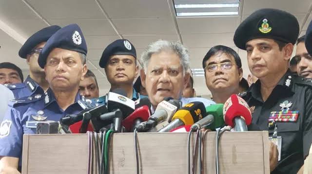 ‘বৃহস্পতিবারের মধ্যে পুলিশ যোগ না দিলে চাকরিতে ইচ্ছুক নন ধরা হবে’