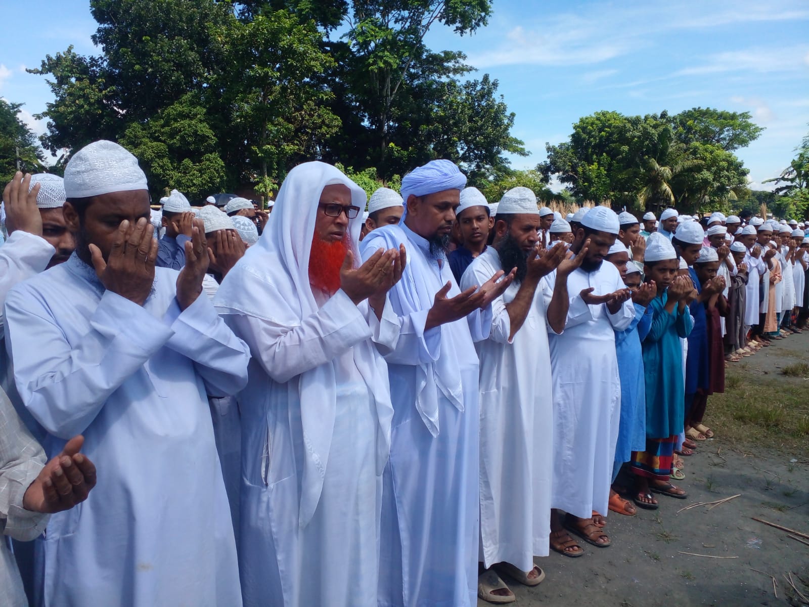 ফরিদপুরের নগরকান্দায় নির্মিত হচ্ছে ঐতিহাসিক বাবরি মসজিদ।।একসাথে ২১ হাজার মুসুল্লি নামাজ আদায় করতে পারবেন