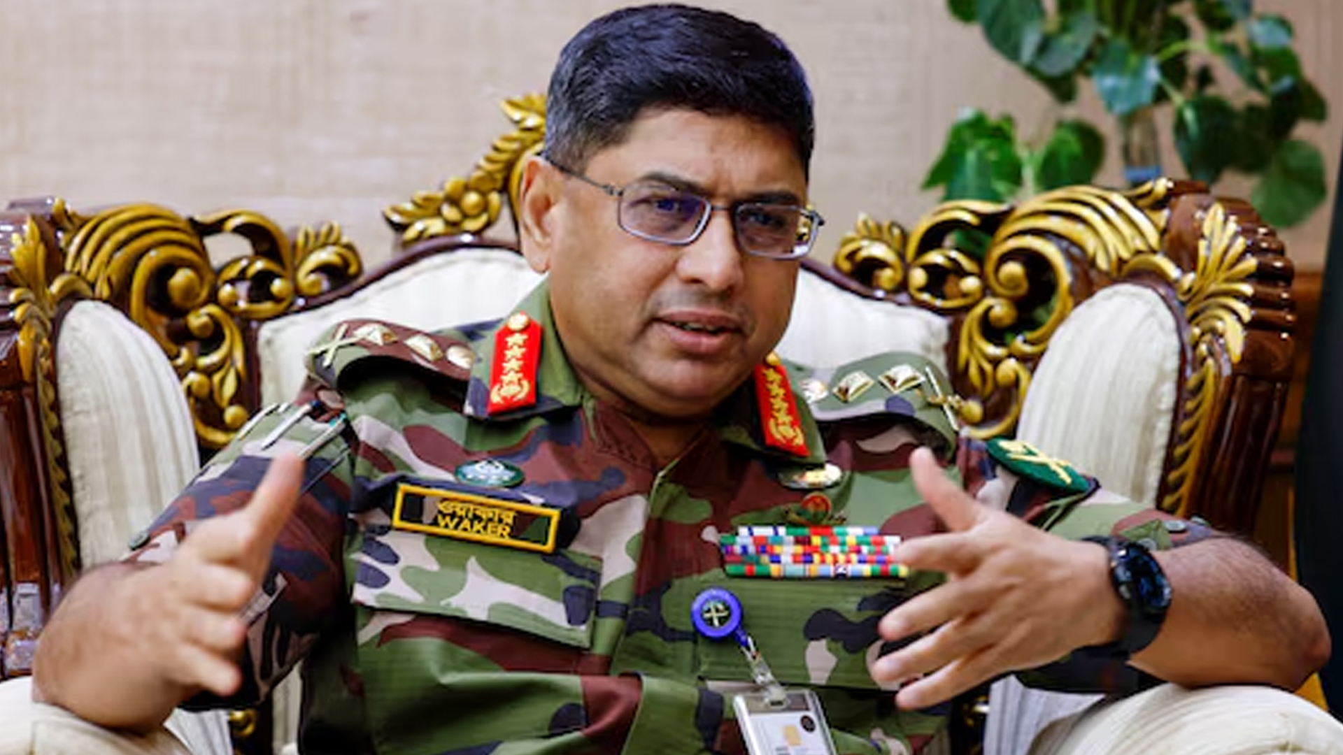 আমরা পুরোপুরি সরকারের পাশে রয়েছি: সেনাপ্রধান