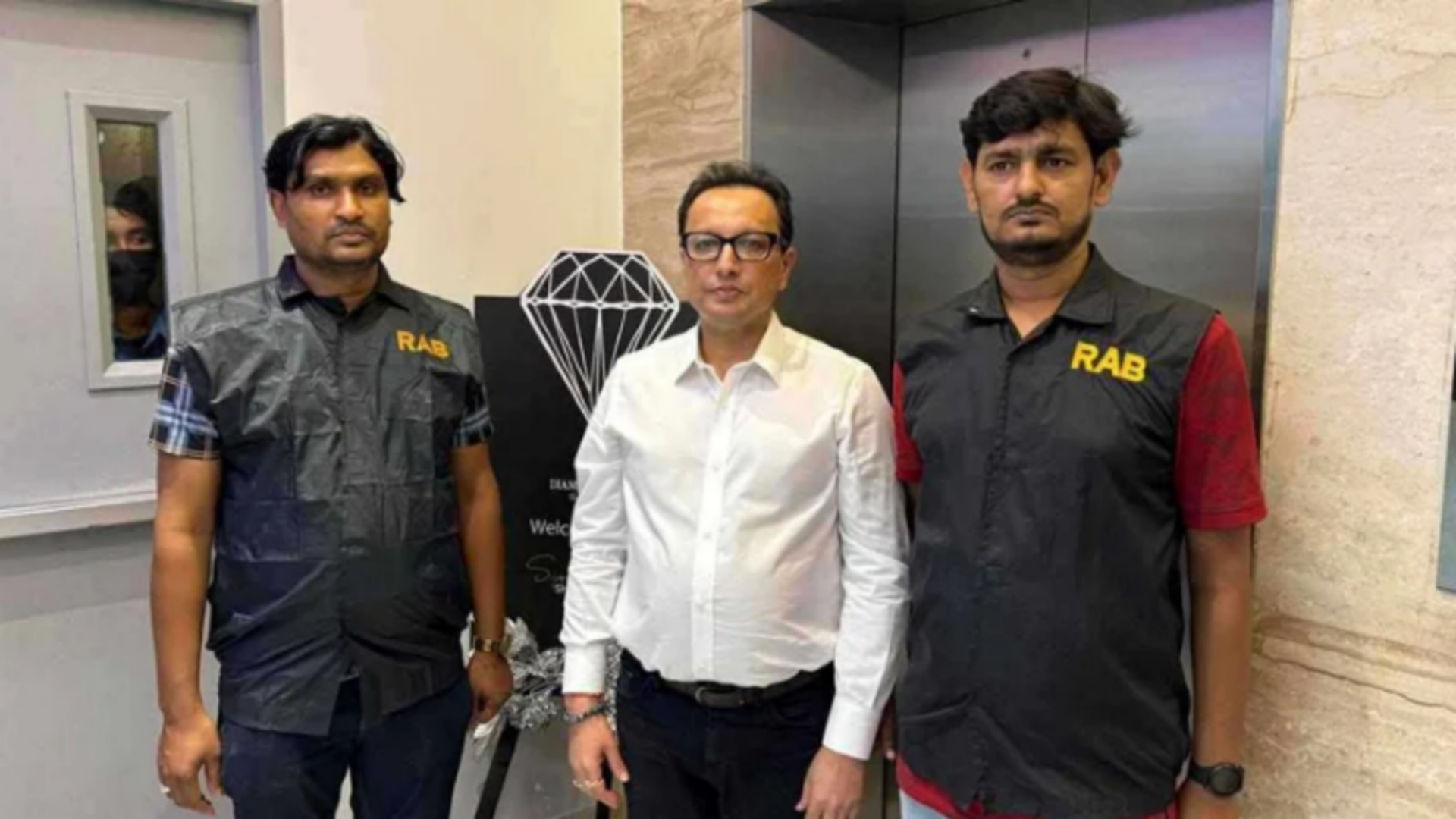 ডায়মন্ড ওয়ার্ল্ডের এমডি দিলীপ কুমার আগরওয়ালা গ্রেপ্তার