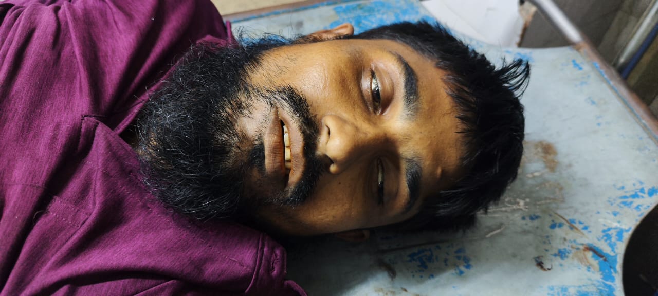 ফরিদপুরের সালথায় মেলায় মেয়েকে উত্যক্তের জেরে চাকুর আঘাতে প্রাণ গেল যুবকের