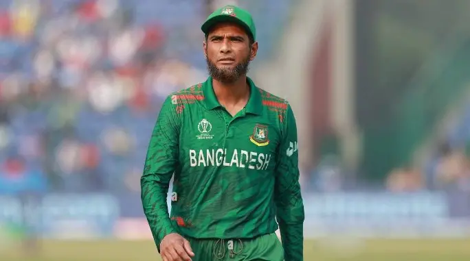 অবসরের ঘোষণা দিয়েছেন বাংলাদেশের তারকা ক্রিকেটার মাহমুদউল্লাহ রিয়াদ
