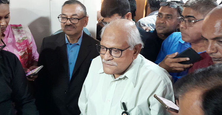 পুলিশ ভেরিফিকেশনে রাজনৈতিক পরিচয় তুলে দেওয়ার সুপারিশ