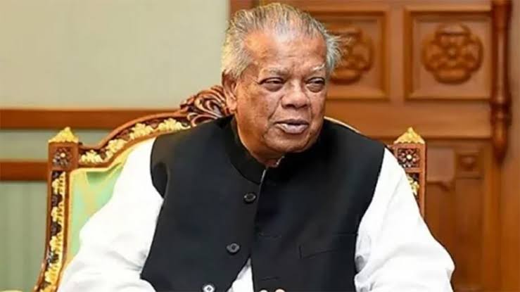 আওয়ামী লীগের উপদেষ্টামন্ডলীর সদস্য ও সাবেক মন্ত্রী আমির হোসেন আমু গ্রেফতার হয়েছেন