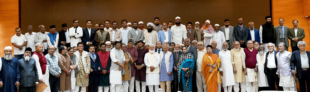 যড়যন্ত্র মোকাবিলায় আমরা এখনো সজাগ আছি, ঐক্যবদ্ধ আছি: প্রধান উপদেষ্টা