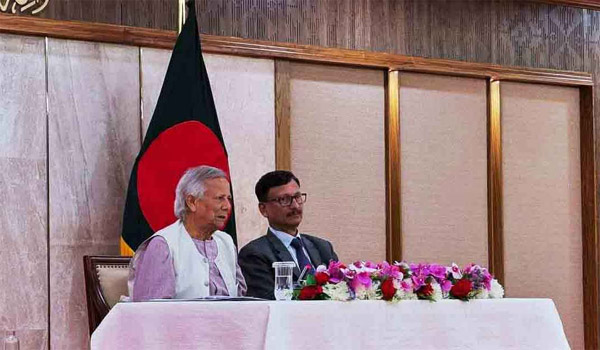 প্রধান উপদেষ্টার সঙ্গে ইইউর ২৮ রাষ্ট্রদূতের বৈঠক চলছে