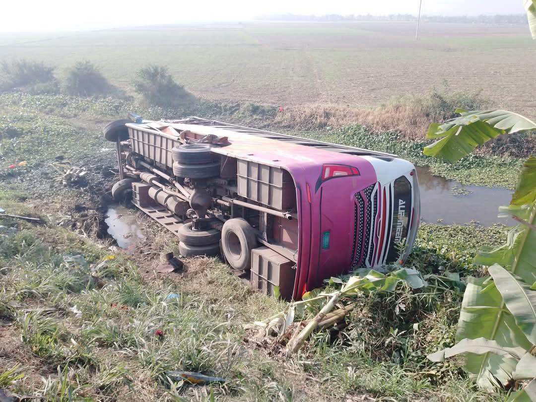ফরিদপুরে পৃথক দুটি সড়ক দুর্ঘটনায় নিহত ৪, আহত ২০