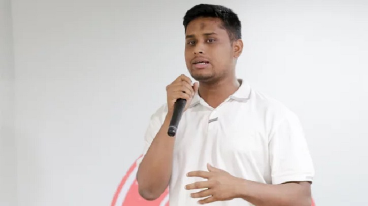 “আওয়ামী লীগের কামব্যাকের আর কোনো সুযোগ নেই; বরং আওয়ামী লীগকে অবশ্যই নিষিদ্ধ হতে হবে।“