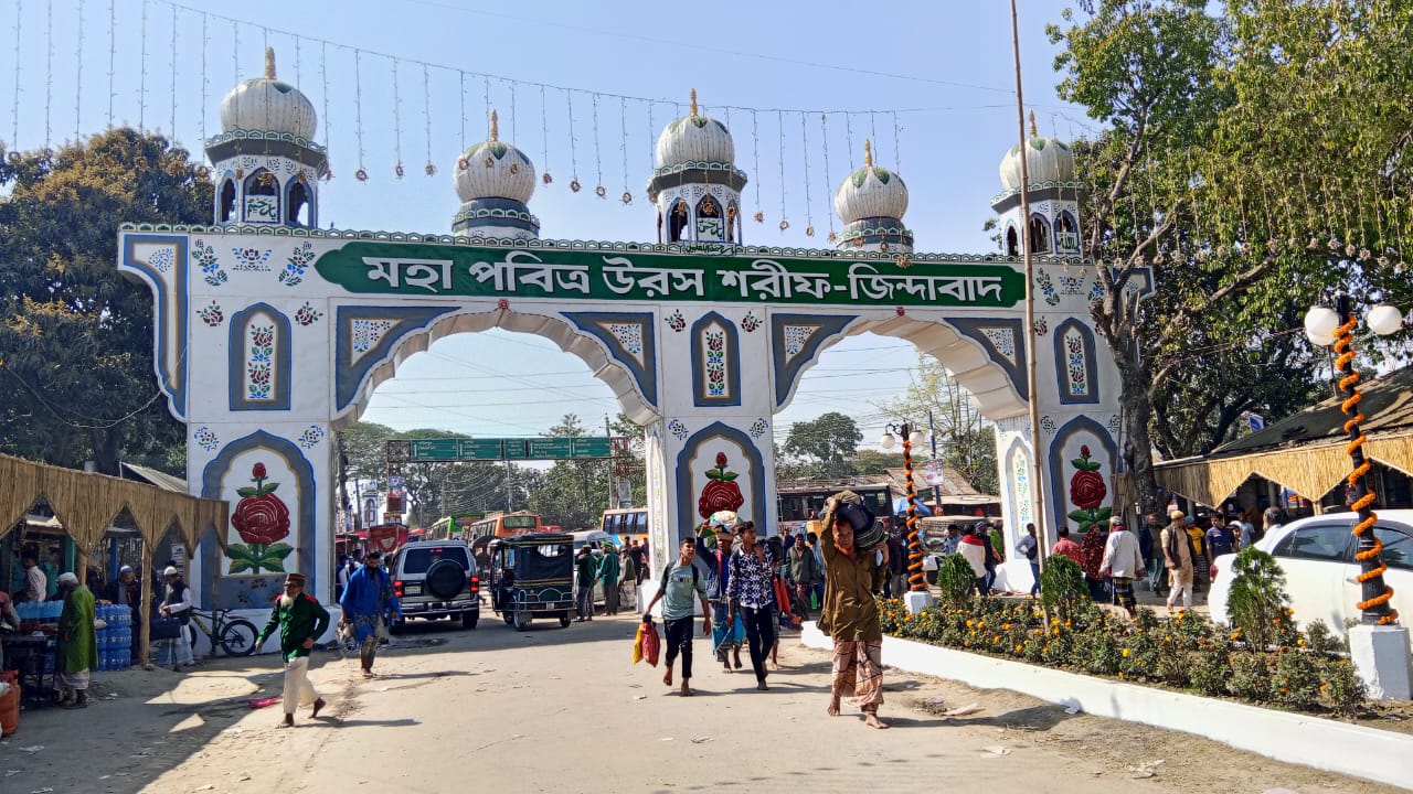 আজ থেকে শুরু বিশ্ব জাকের মঞ্জিল দরবার শরীফের ৪ দিন ব্যাপী ওরস শরীফ