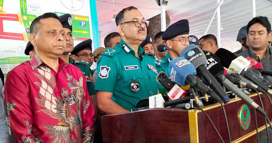 ঢাকার সব ঈদ জামাতের নিরাপত্তায় ১৫ হাজার পোশাকধারী পুলিশ সদস্য মোতায়েন থাকবে: ডিএমপি কমিশনার