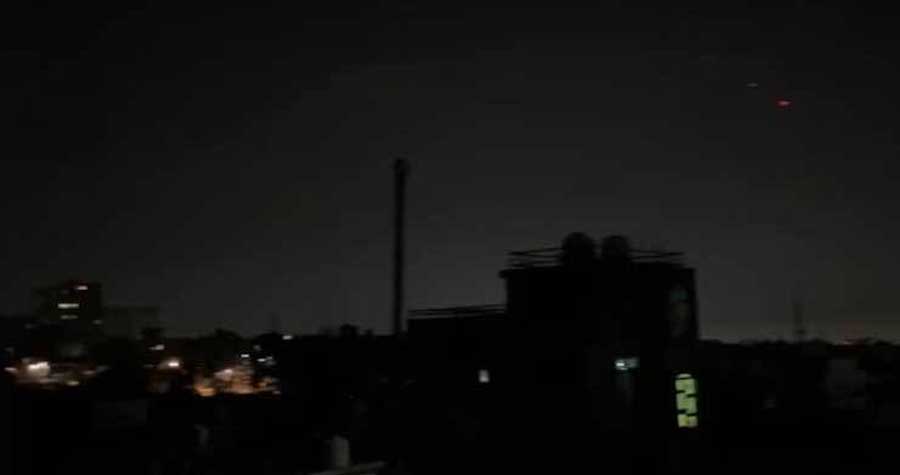 ভারত শাসিত কাশ্মীরের জম্মুতে ড্রোন ও ক্ষেপণাস্ত্র হামলা চালিয়েছে পাকিস্তান,  বিকট বিস্ফোরণ