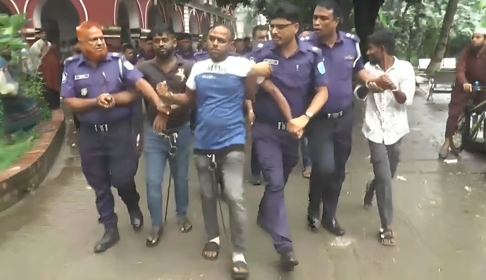 ফরিদপুরে চালককে হত্যা করে ইজিবাইক ছিনতাইয়ের ঘটনায় ৫জনের মৃত্যুদন্ড