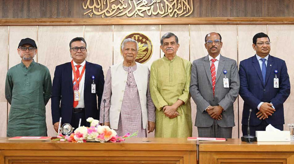 জুলাই অভ্যুত্থান স্মরণে মাসব্যাপী কর্মসূচির উদ্বোধন করে প্রধান উপদেষ্টা মুহাম্মদ ইউনূস