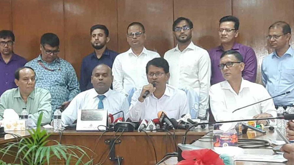 চলতি বছরের পরীক্ষায় কাউকে গ্রেস মার্কস বা বাড়তি নম্বর দেওয়া হয়নি, এটিই প্রকৃত ফল: চেয়ারম্যান