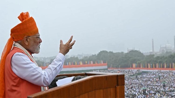 টানা ১ ঘণ্টা ৪৩ মিনিট জাতির উদ্দেশে ভাষণ দিয়ে রেকর্ড গড়লেন মোদী