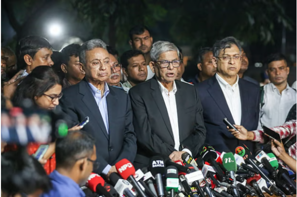 সরকারকে এখন তত্ত্বাবধায়ক সরকারের ভূমিকায় যেতে হবে: মির্জা ফখরুল ইসলাম আলমগীর