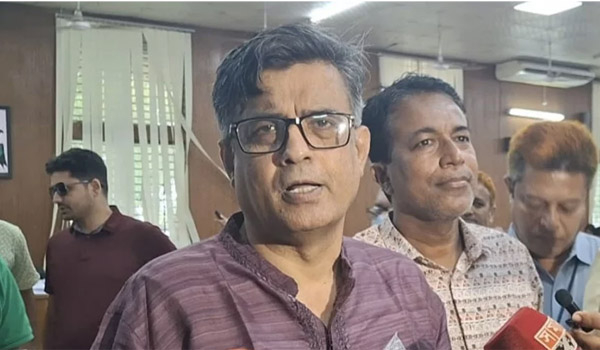 ফেব্রুয়ারির ১৫ তারিখের মধ্যেই সংসদ নির্বাচন অনুষ্ঠিত হবে; পেছানোর মতো কোনো শক্তি নেই: প্রধান উপদেষ্টার প্রেস সচিব
