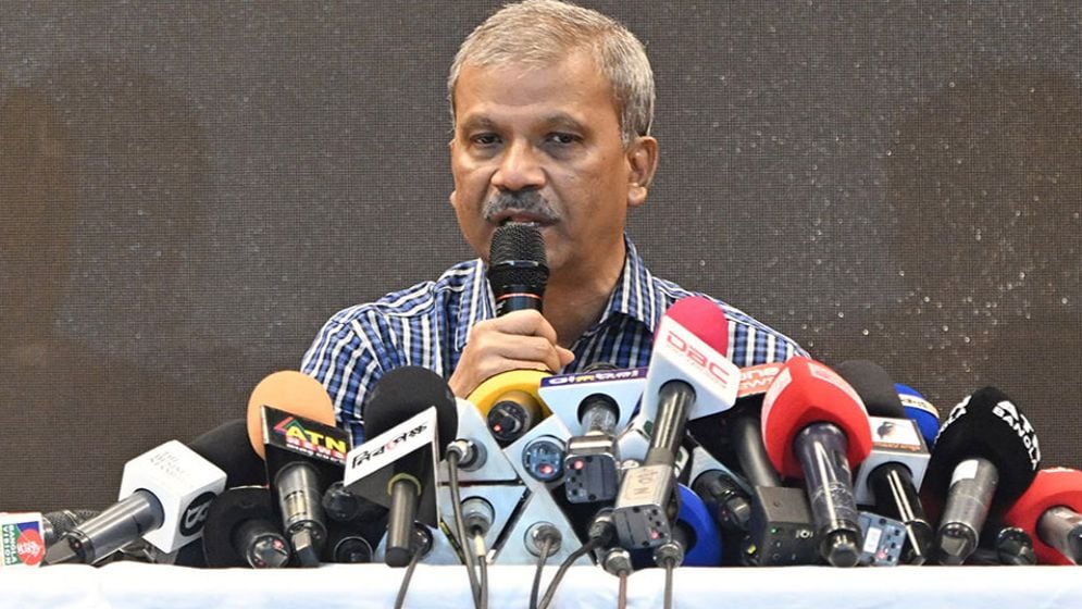 দেশেই পরিবারের বাইরে ঘনিষ্ঠদের দান করা যাবে কিডনি ও অঙ্গপ্রত্যঙ্গ: আইন উপদেষ্টা