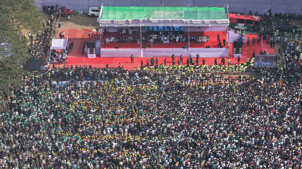 উন্নয়নের নাম করে কীভাবে দেশের  সম্পদ লুটপাট করে বিদেশে পাচার করা হয়েছে