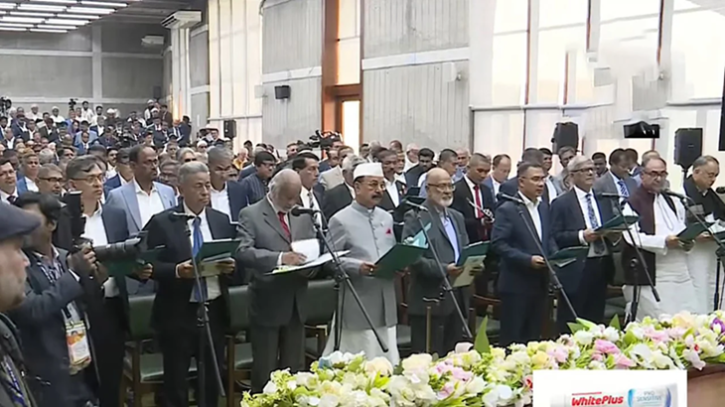নিয়োগ পাওয়া উপদেষ্টাদের মধ্যে আটজনের দপ্টর বণ্টন, কে কোন দপ্তরে?