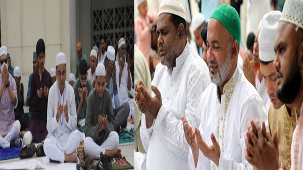 ঈদের জামাতে দেশ ও জাতির কল্যাণ কামনায় দোয়া