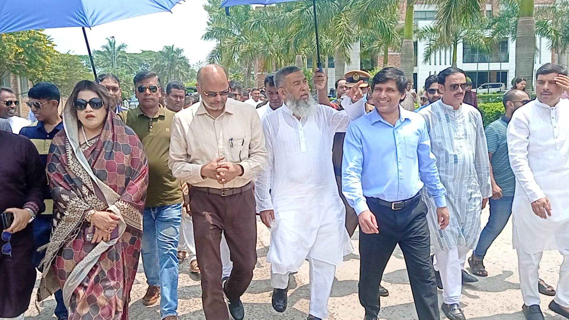 ফরিদপুরে প্রধানমন্ত্রীর উপদেষ্টা  অর্থ মন্ত্রণালয় রাশেদ আল মাহমুদ তিতুমীরের জুট মিল পরিদর্শন