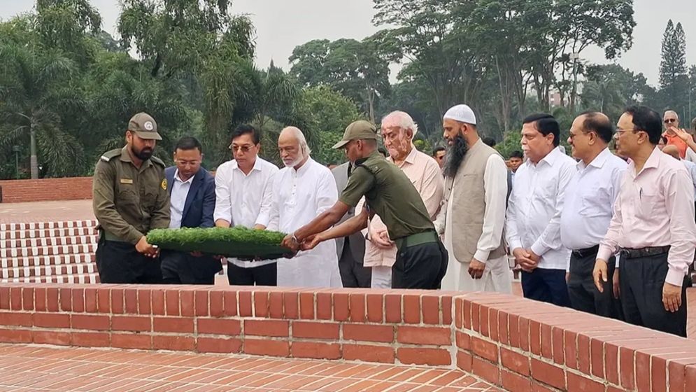 জাতীয় স্মৃতিসৌধে নবনিযুক্ত মন্ত্রী-প্রতিমন্ত্রীদের শ্রদ্ধা