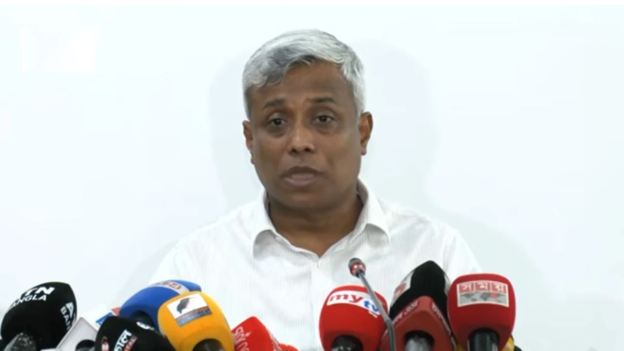 জ্বালানি তেল পাচার রোধ এবং সামাজিক সুরক্ষা কর্মসূচি অব্যাহত রাখতে সরকারের তেলের মূল্য সমন্বয়ের সিদ্ধান্ত